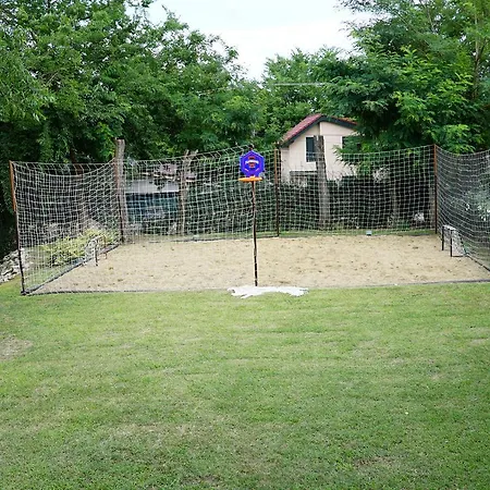 Tobo House Along The River Danube * Radvaň nad Dunajom