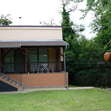 Tobo House Along The River Danube * Radvaň nad Dunajom