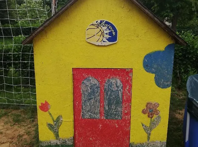 Tobo House Along The River Danube Radvaň nad Dunajom