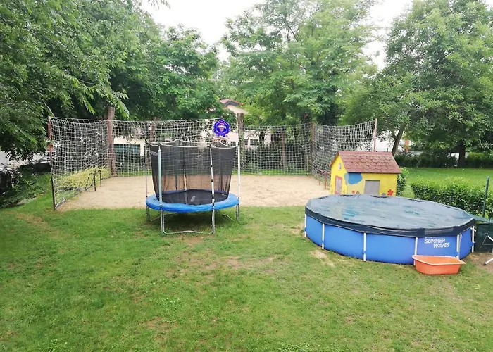 Tobo House Along The River Danube *